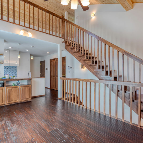 中西工務店がスタイリッシュな空間を演出